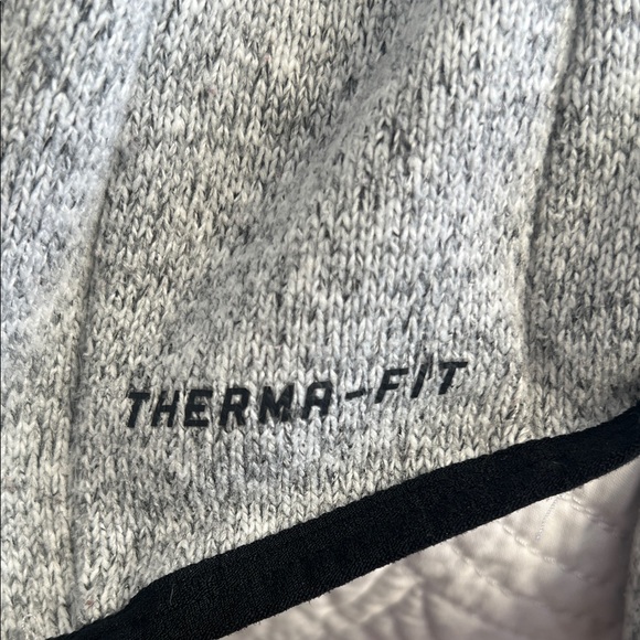 Size Large Thermal Nike Heather Gray Sweatshirt with Black Swoosh - Picture 7 of 10
